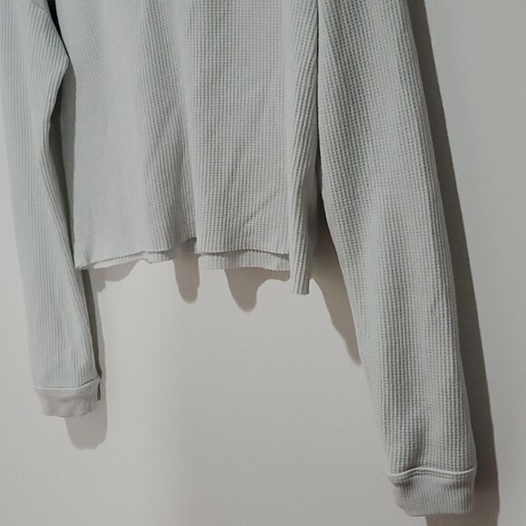 AMEAG Sml Cream Cropped Lite Sweater - Picture 2 of 8